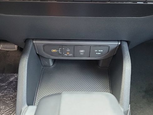 New 2026 Kia K4 FWD image 21