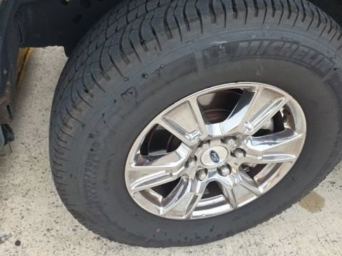 Used 2016 Ford F150 XLT w/ Equipment Group 302A Luxury AWD/4WD image 4