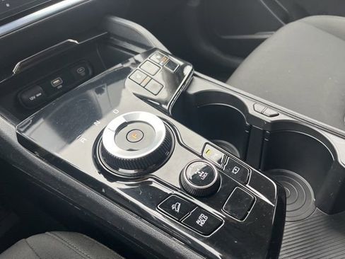 Used 2023 Kia Sportage LX image 24