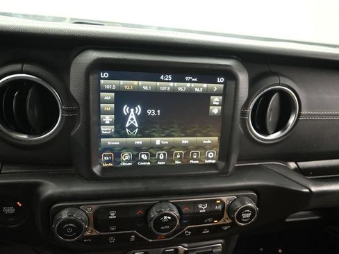 Used 2023 Jeep Wrangler Unlimited Sahara w/ LED Lighting Group AWD/4WD image 12