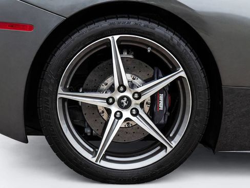 Used 2013 Ferrari 458 Spider RWD image 59