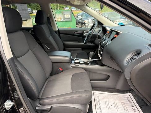 Used 2020 Nissan Pathfinder S AWD/4WD image 27