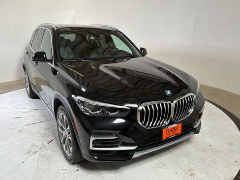 Used 2022 BMW X5 xDrive40i AWD/4WD image 1