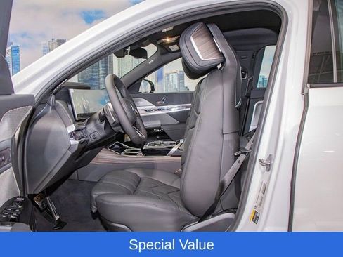 Used 2025 BMW 750e xDrive w/ Executive Package AWD/4WD image 21