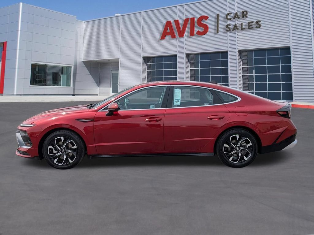 Used 2025 Hyundai Sonata SEL FWD image 10