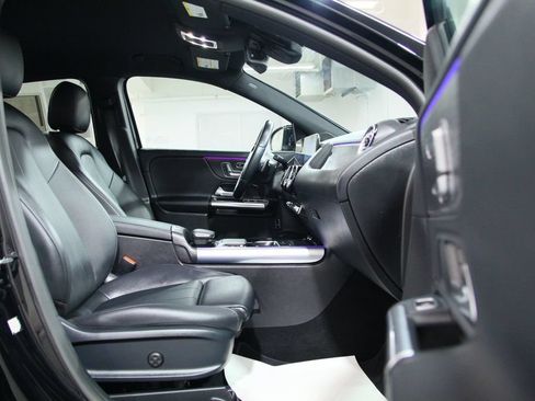 Certified 2023 Mercedes-Benz GLA 250 4MATIC image 23
