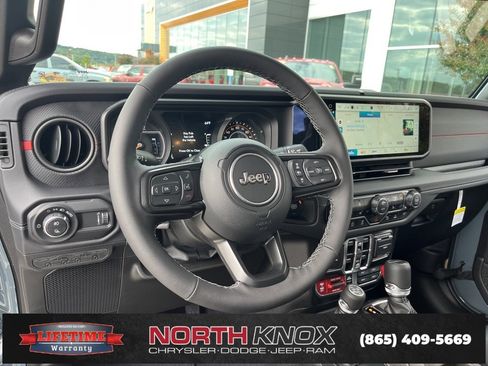 New 2025 Jeep Gladiator Rubicon image 6