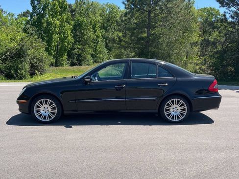 Used 2007 Mercedes-Benz E 550 Sedan image 3