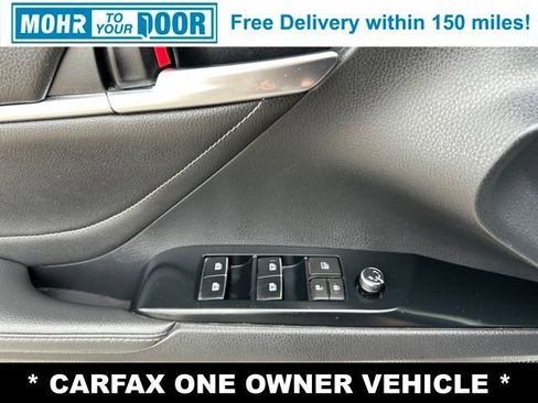 Used 2018 Toyota Camry XSE image 25
