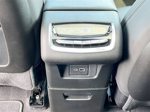 Certified 2024 Cadillac XT6 Luxury w/ LPO, Floor Liner Package image 25