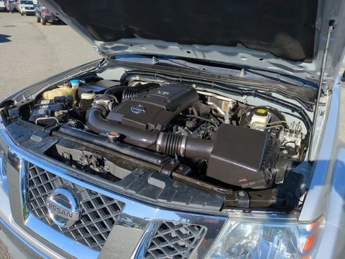 Used 2019 Nissan Frontier SL RWD image 35