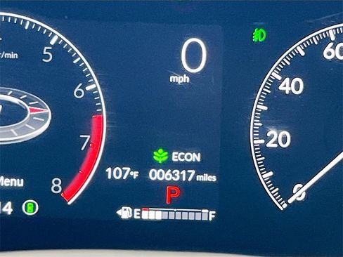 Used 2025 Honda Pilot Touring image 12