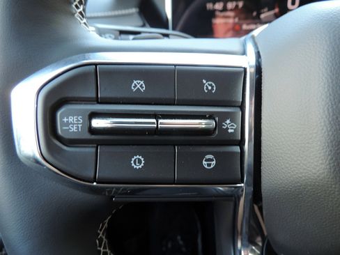 New 2026 GMC Acadia Denali w/ Super Cruise Package FWD image 23