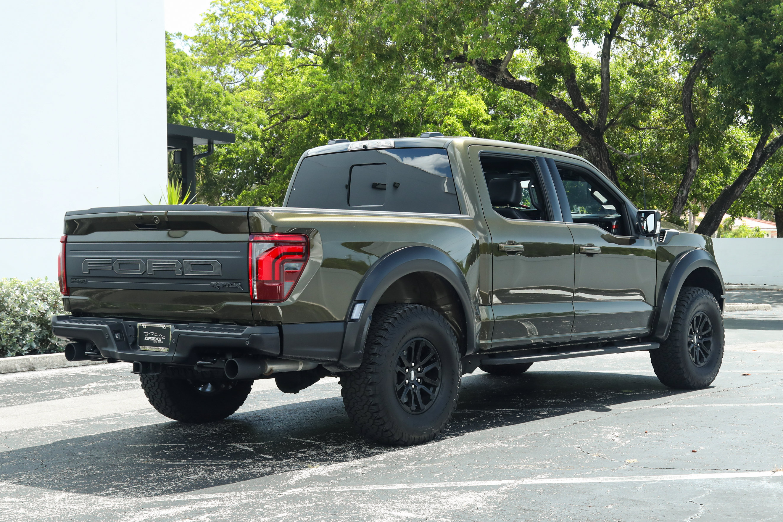Used 2025 Ford F150 Raptor AWD/4WD image 5