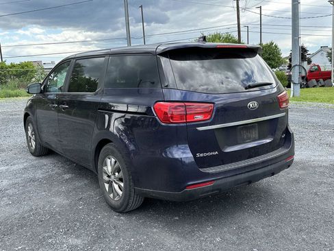 Used 2019 Kia Sedona LX FWD image 6