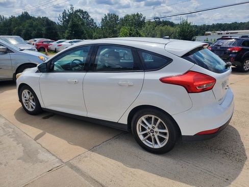 Used 2016 Ford Focus SE w/ Interior Protection Package FWD image 12