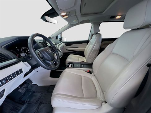 Certified 2025 Honda Odyssey EX-L image 5