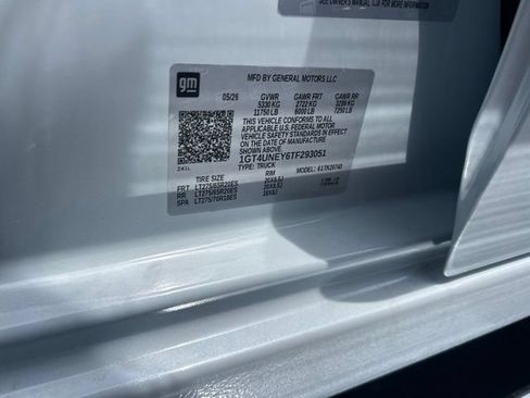 New 2026 GMC Sierra 2500 SLT w/ SLT Premium Package AWD/4WD image 10