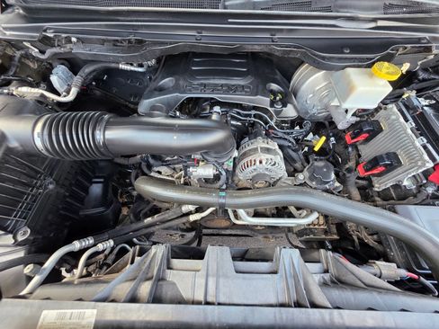 Used 2019 RAM 1500 Laramie w/ Sport Appearance Package AWD/4WD image 44