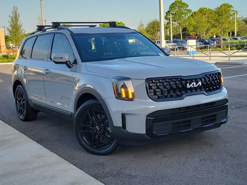 Used 2024 Kia Telluride EX X-Line AWD/4WD image 2