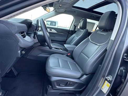 New 2025 Ford Explorer Active w/ Active Comfort Package image 7