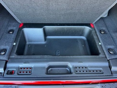 Certified 2025 Jeep Wrangler Sport S image 26