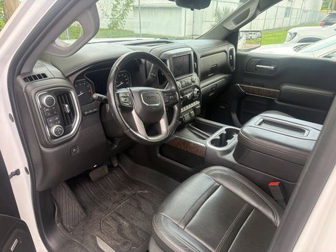 Used 2019 GMC Sierra 1500 Denali w/ Denali Ultimate Package AWD/4WD image 6