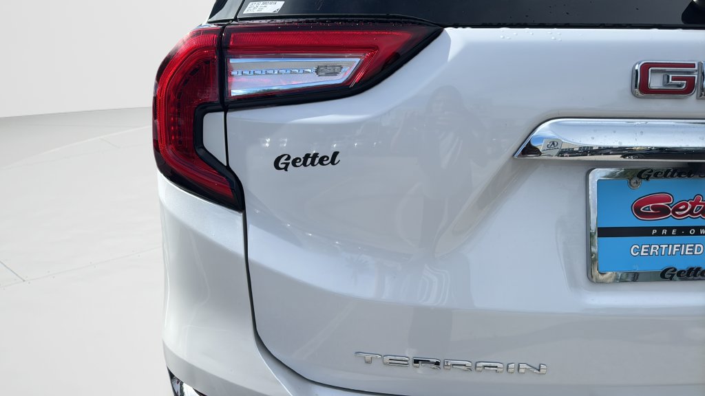 Used 2024 GMC Terrain SLT w/ Tech Package FWD image 35