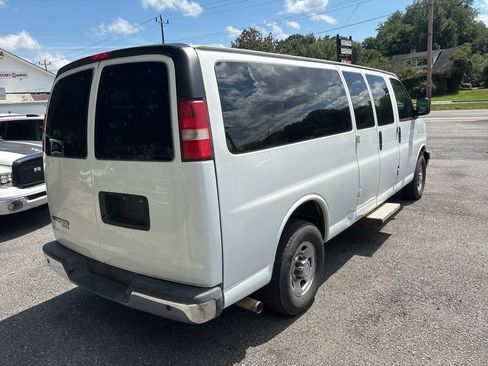 Used 2016 Chevrolet Express 3500 LT w/ LT Preferred Equipment Group RWD image 11