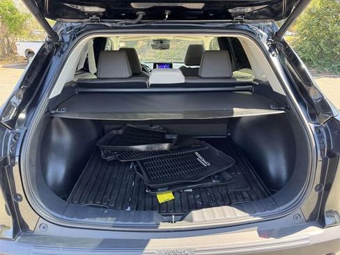 Used 2024 Toyota Corolla Cross XLE w/ Convenience Package image 9