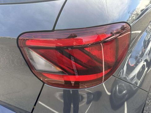 Certified 2024 Hyundai Venue SEL image 10