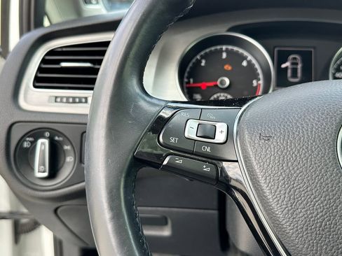 Used 2015 Volkswagen Golf TDI S image 13