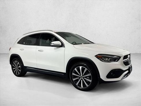 Used 2022 Mercedes-Benz GLA 250 w/ Premium Package Lite image 3
