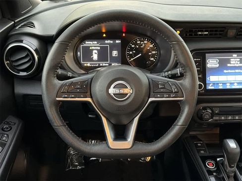 Used 2023 Nissan Kicks SR w/ SR Premium Package image 12