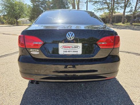 Used 2011 Volkswagen Jetta S FWD image 5
