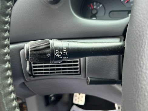 Used 2004 Ford Mustang Coupe image 16