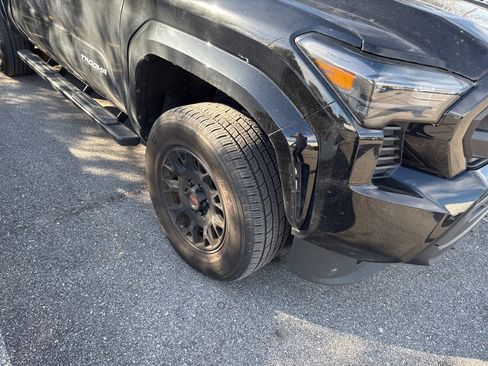 Used 2024 Toyota Tacoma 2WD Double Cab image 9