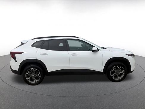 Used 2025 Chevrolet Trax LT image 16