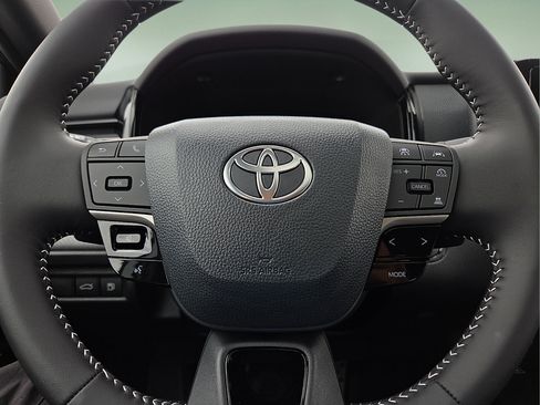 New 2026 Toyota Camry SE FWD image 25