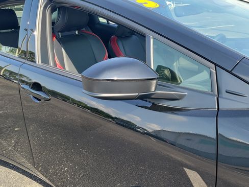 Used 2023 Toyota Prius Prime FWD image 9