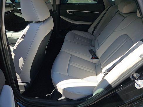 New 2025 Hyundai Sonata Limited image 18