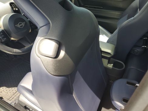 Used 2025 MINI Cooper S FWD image 13