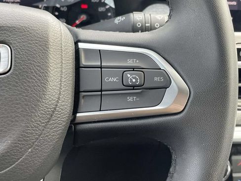Used 2024 Jeep Compass Latitude AWD/4WD image 20