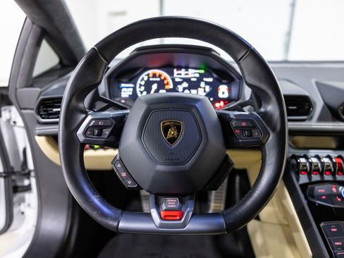 Used 2016 Lamborghini Huracan LP 610-4 image 34