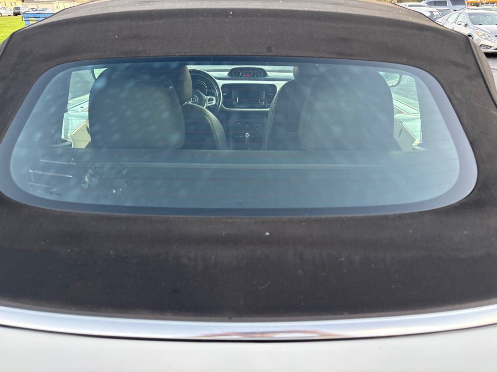 Used 2013 Volkswagen Beetle TDI FWD image 10