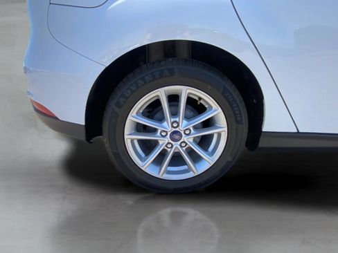 Used 2017 Ford Focus SE FWD image 38