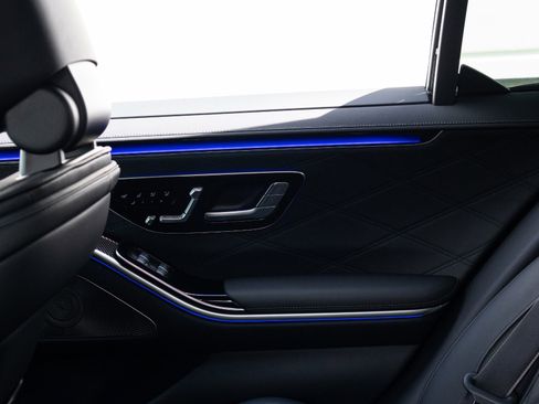 Used 2025 Mercedes-Benz S 63 AMG S image 56