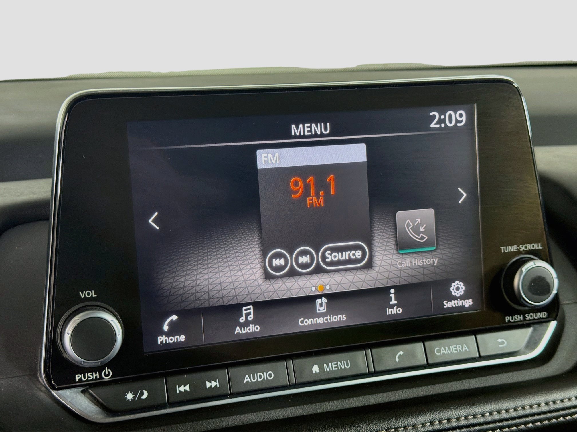 Used 2024 Nissan Rogue S FWD image 21