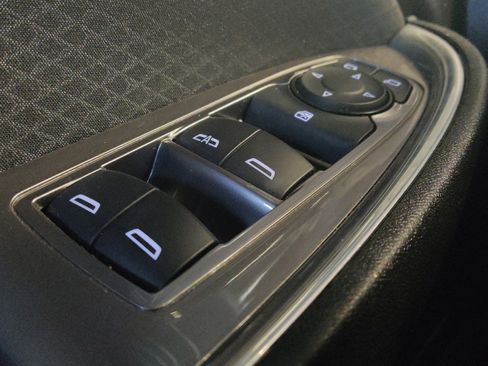 Used 2020 Chevrolet Malibu LT FWD image 27