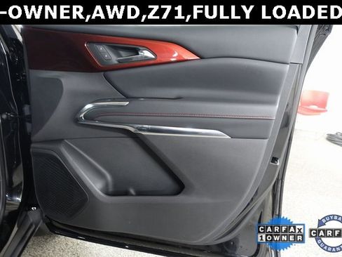 Used 2025 Chevrolet Traverse Z71 w/ Driver Confidence Package image 28